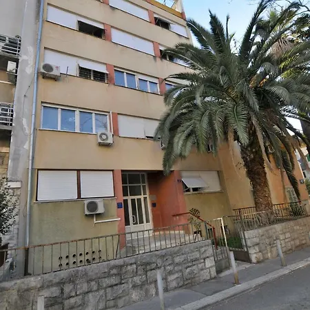 Appartamento Ci Centar